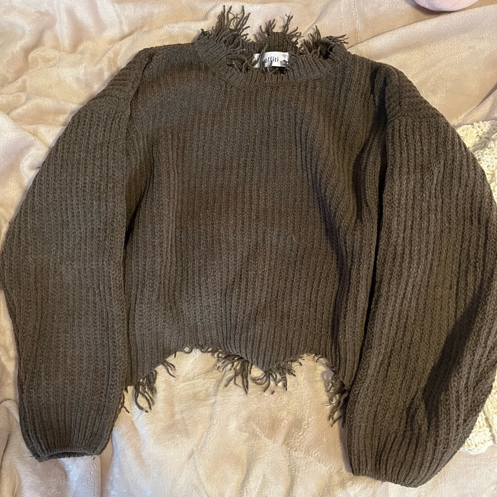 Cropped gray sweater